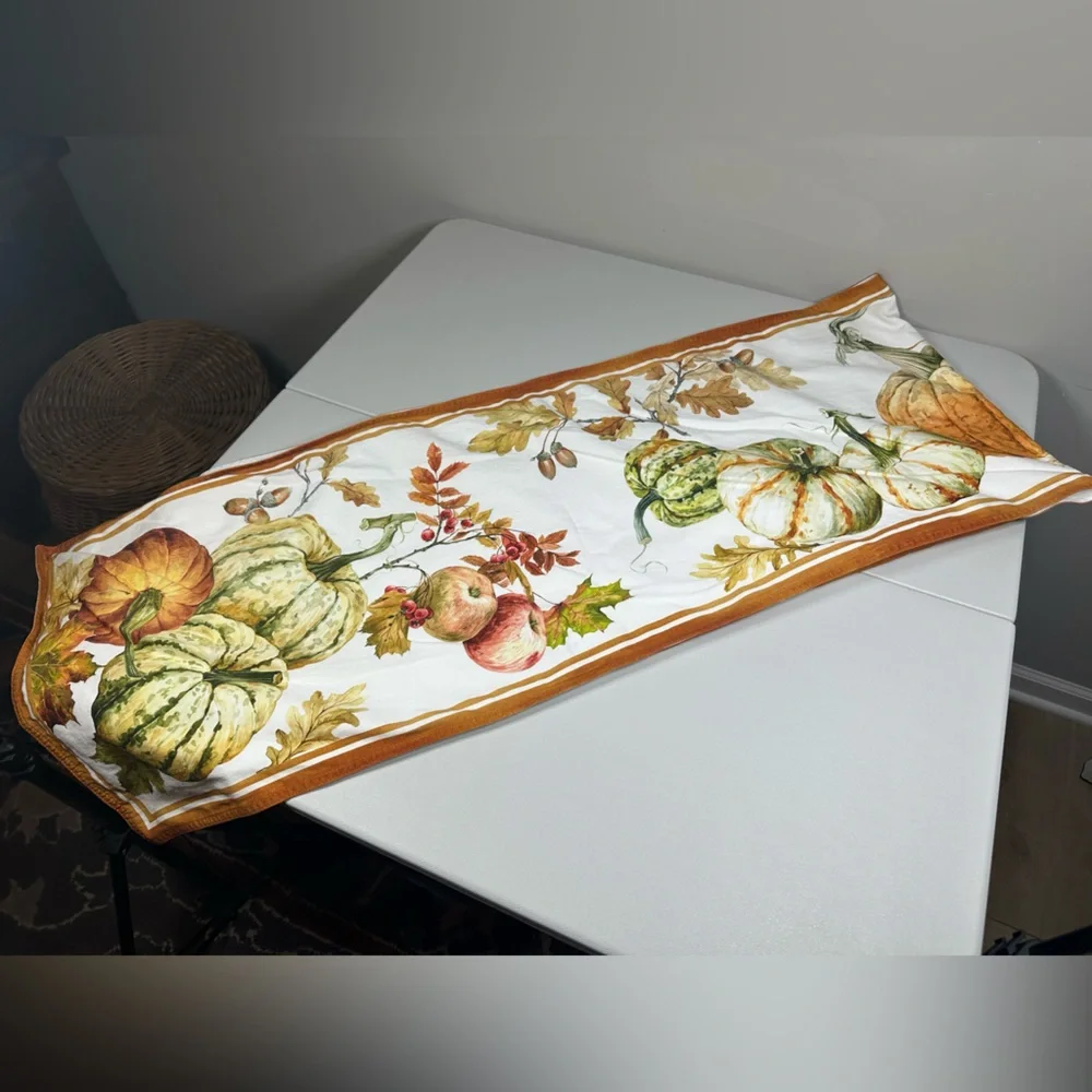 Williams-Sonoma Thanksgiving Heirloom Pumpkin Table Runner